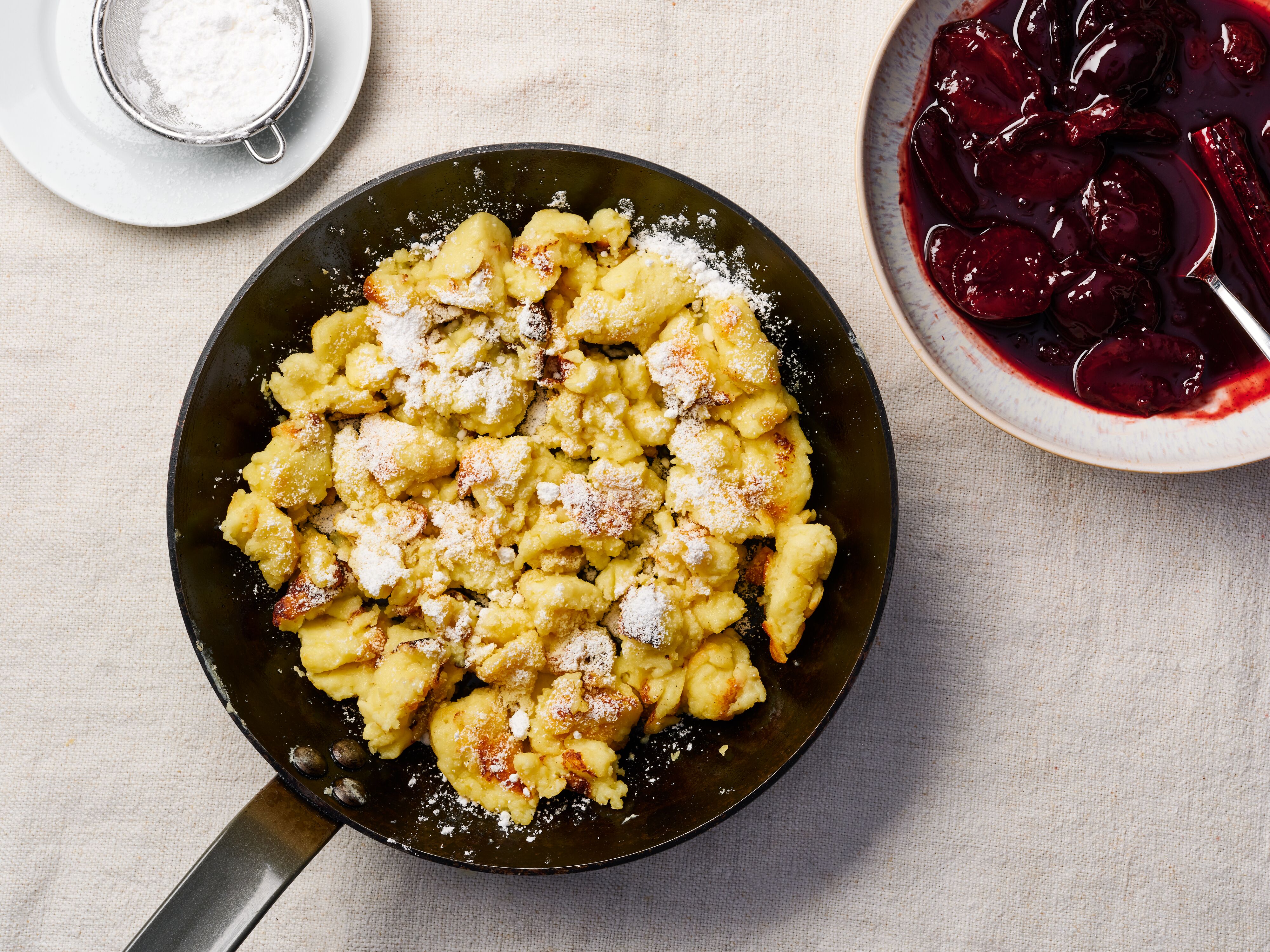 Gotowanie: Twaróg Kaiserschmarrn z duszonymi śliwkami