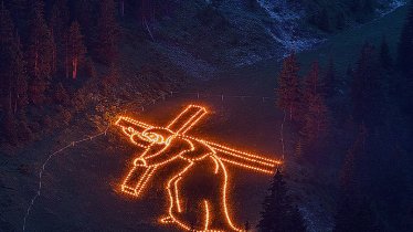 Prawdziwe dzieła sztuki "malowane" ogniem na zboczach gór, © TVB Tannheimer Tal