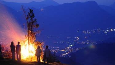 Romantik zum Sommeranfang: Die Sonnenwende wird auf dem Markbachjoch mit einem großen Feuer gefeiert, © TVB Wildschönau