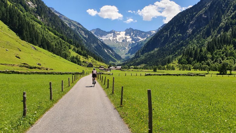 Na szosie w dolinie Zillertal, © Tirol Werbung / Jannis Braun