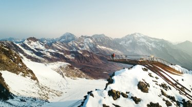 Aussichtsplattform „Top of Tyrol“ am Stubaier Gletscher, © Stubaier Gletscher/Andre Schönherr