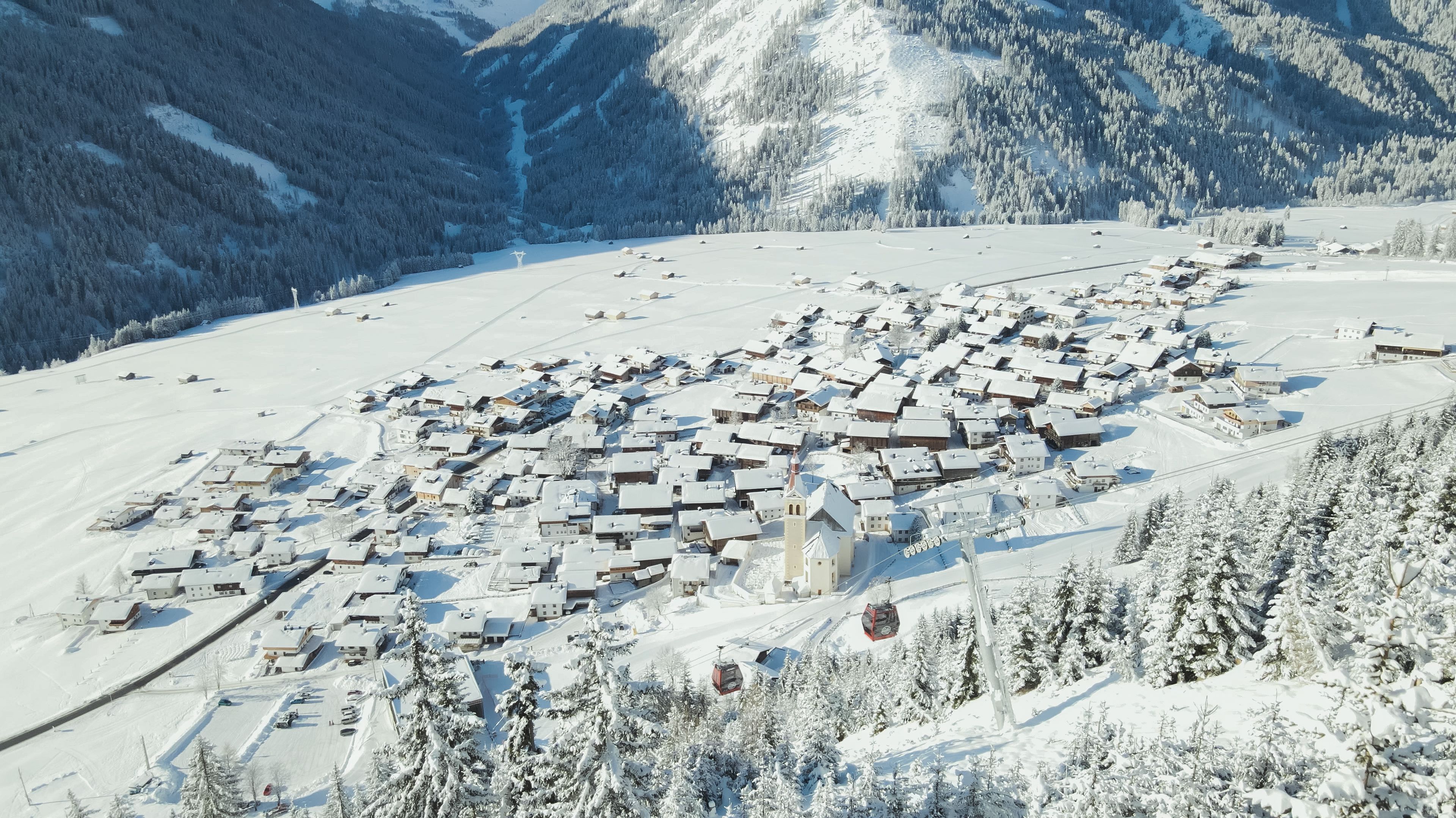 Obertilliach im Winter von oben